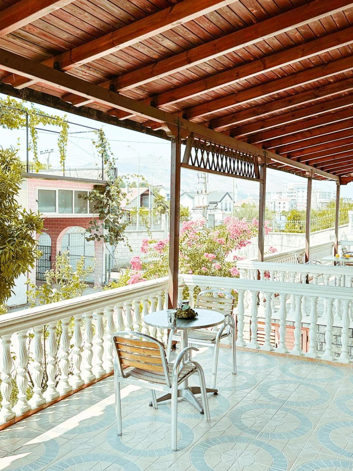 Vizion Hotel Shkodër Extérieur photo