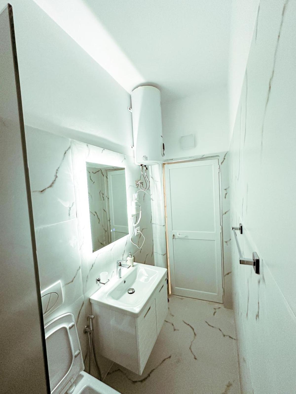 Vizion Hotel Shkodër Extérieur photo